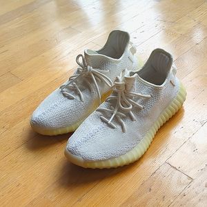 All White Boost Yeezy 350 V2 (8.5)